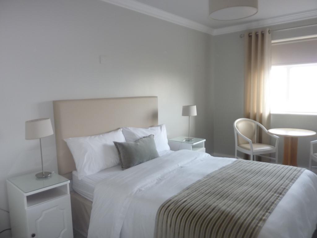 Westwinds Guestlodge Galway Buitenkant foto