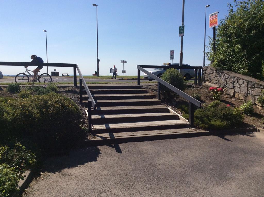 Westwinds Guestlodge Galway Buitenkant foto